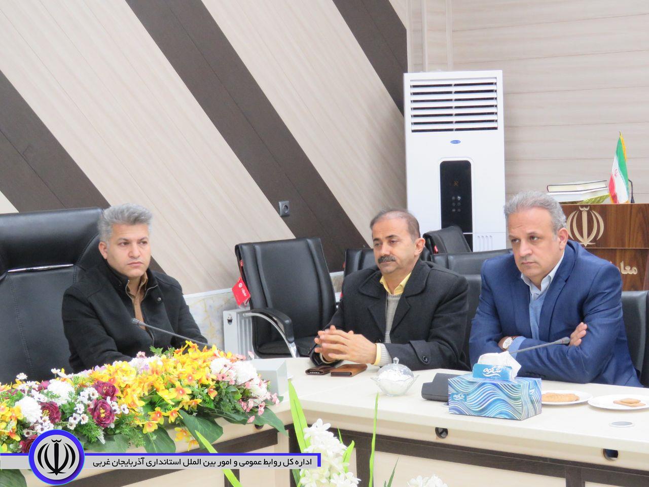 اولین نشست صمیمی فرماندار جدید شهرستان مهاباد با کارکنان فرمانداری