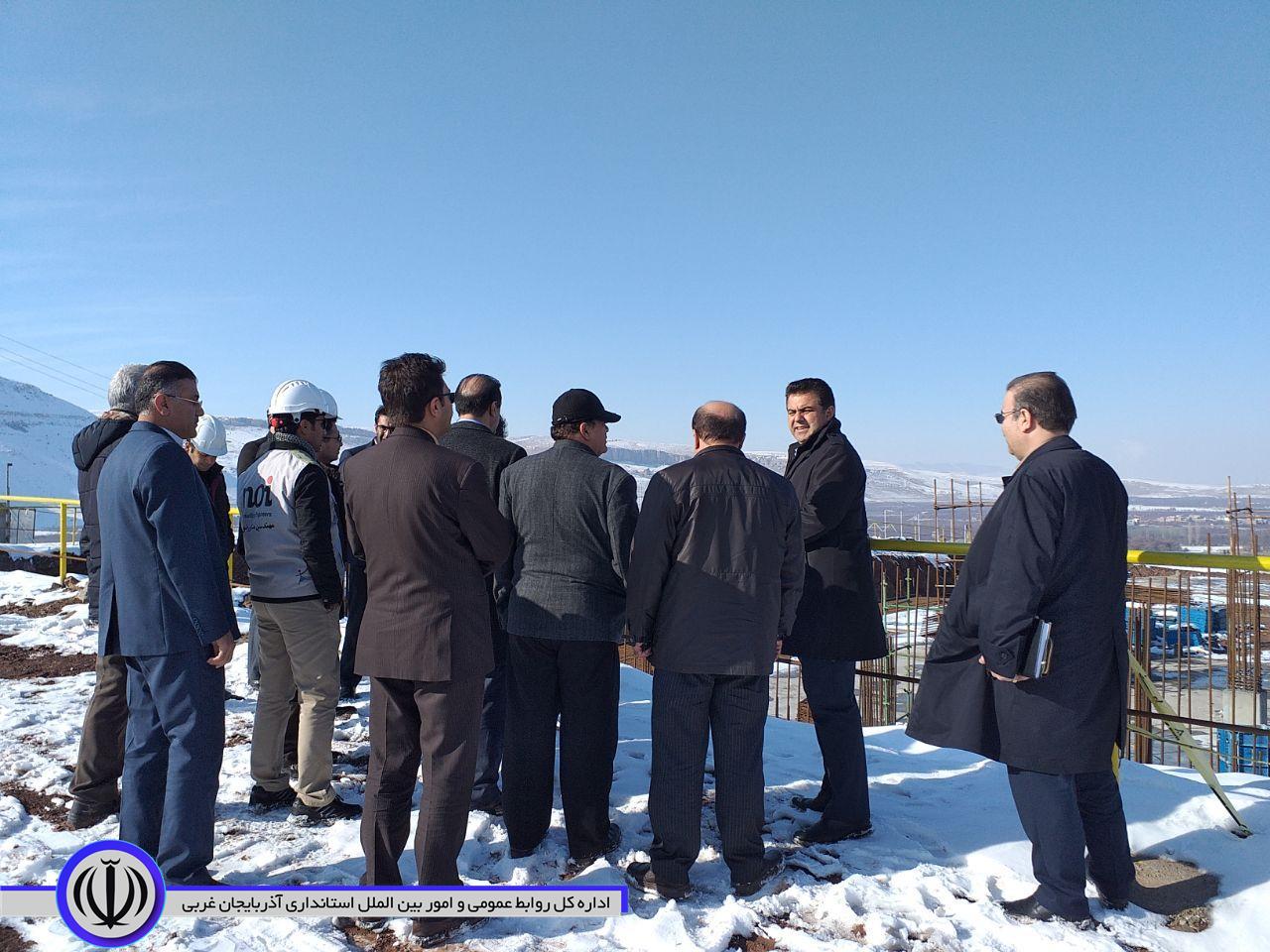 بازدید مدیرکل امور اقتصادی و دارایی استان آذربایجان غربی ، معاون هماهنگی امور اقتصادی استاندار آذربایجانغربی و معاون استاندار و فرماندار ویژه شهرستان مهاباد از بیمارستان 350 تختخوابی