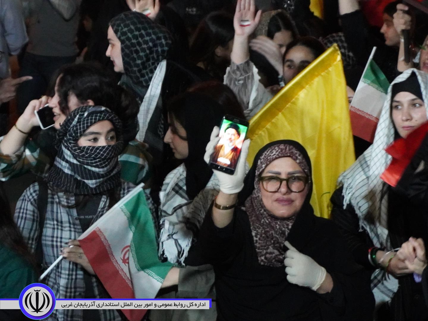 جانفشانی مردم ایران از ابتدای پیروزی انقلاب اسلامی تاکنون تداوم داشته است