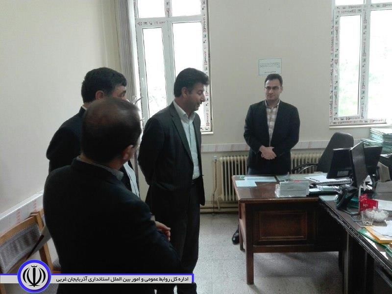بازدید سرزده دکتر شجاعی معاون استاندار و فرماندار ویژه شهرستان مهاباد از اداره امور مالیاتی شهرستان مهاباد