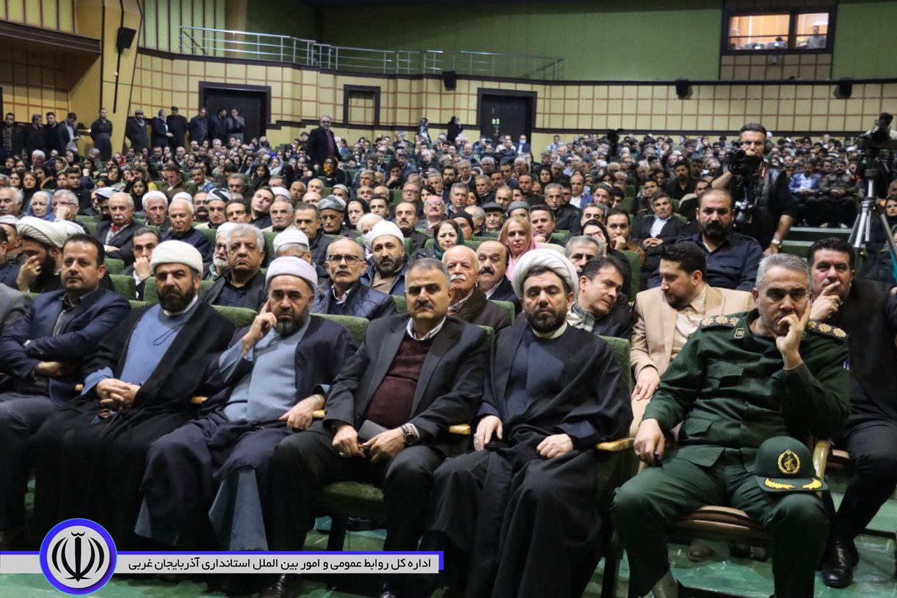 آیین بزرگداشت استاد عبدالرحمان شرفکندی متخلص به «ماموستا ههژار»