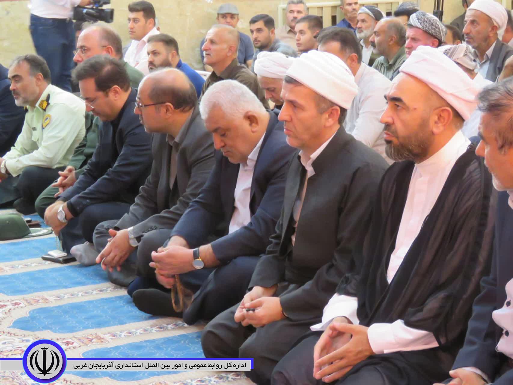 تجلیل از امامان جماعت، فعالان قرآنی و خادمان مساجد مهاباد