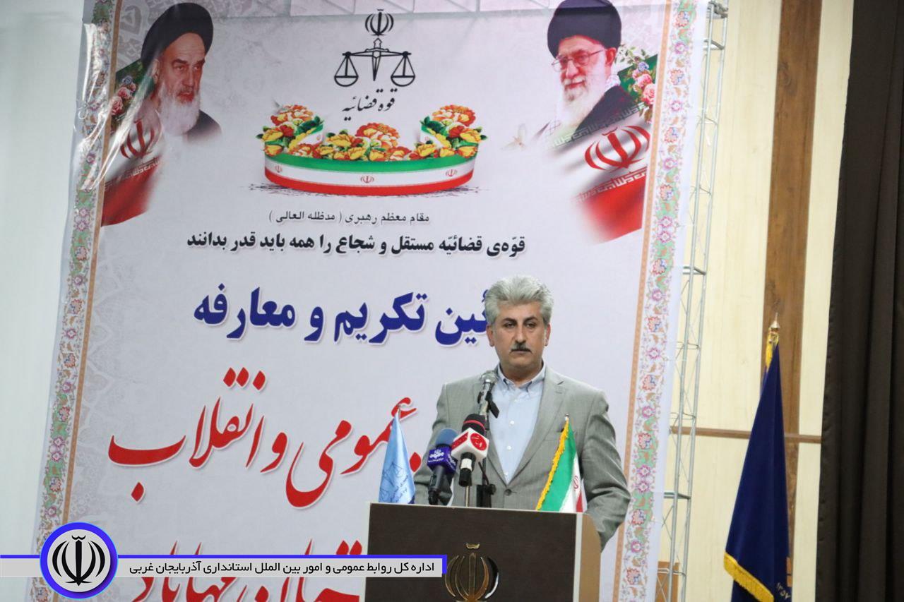 آیین تودیع و معارفه دادستان عمومی و انقلاب مهاباد برگزار شد