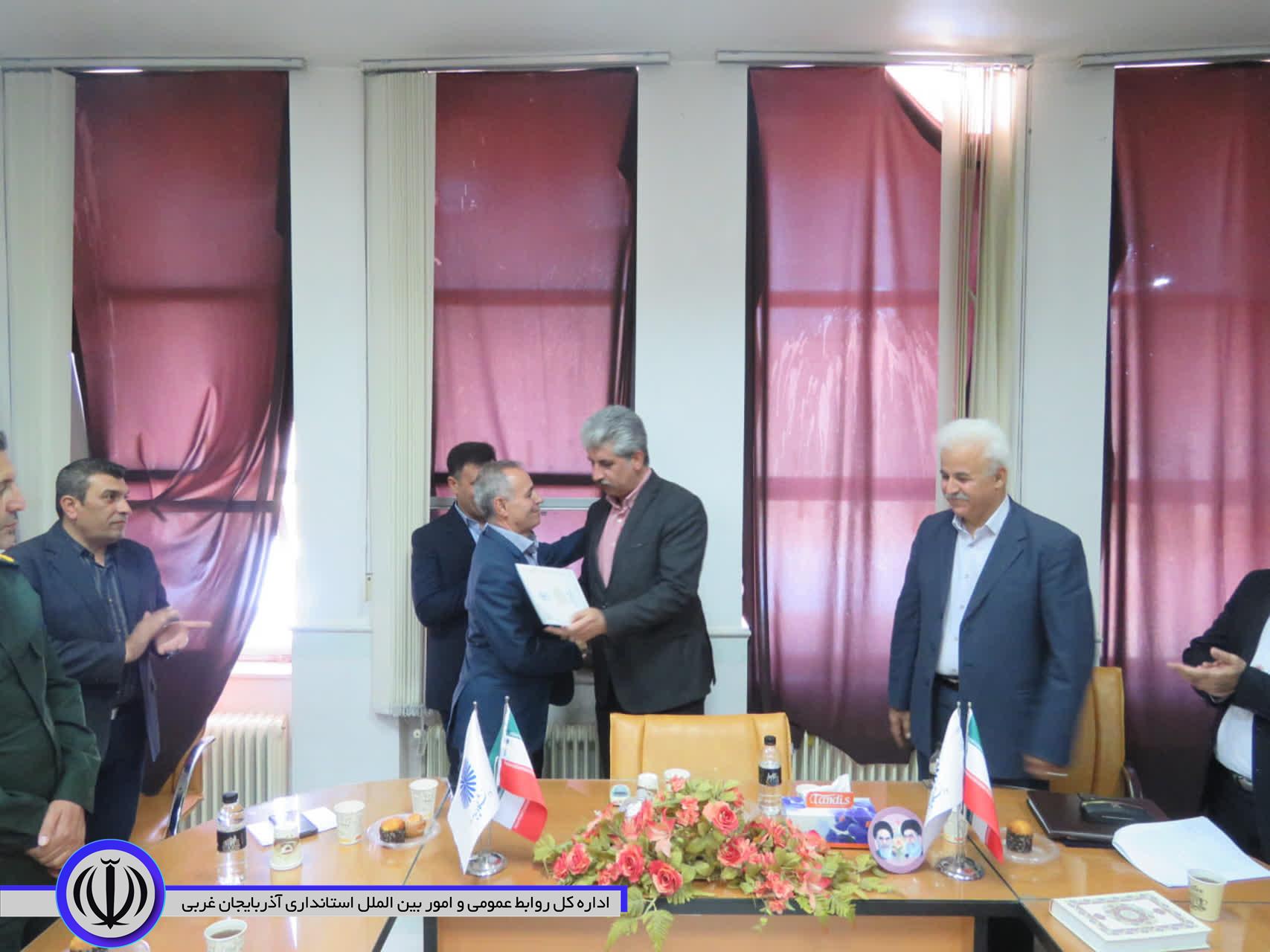 برگزاری مراسم تکریم و معارفه رئیس دانشگاه پیام نور واحد مهاباد