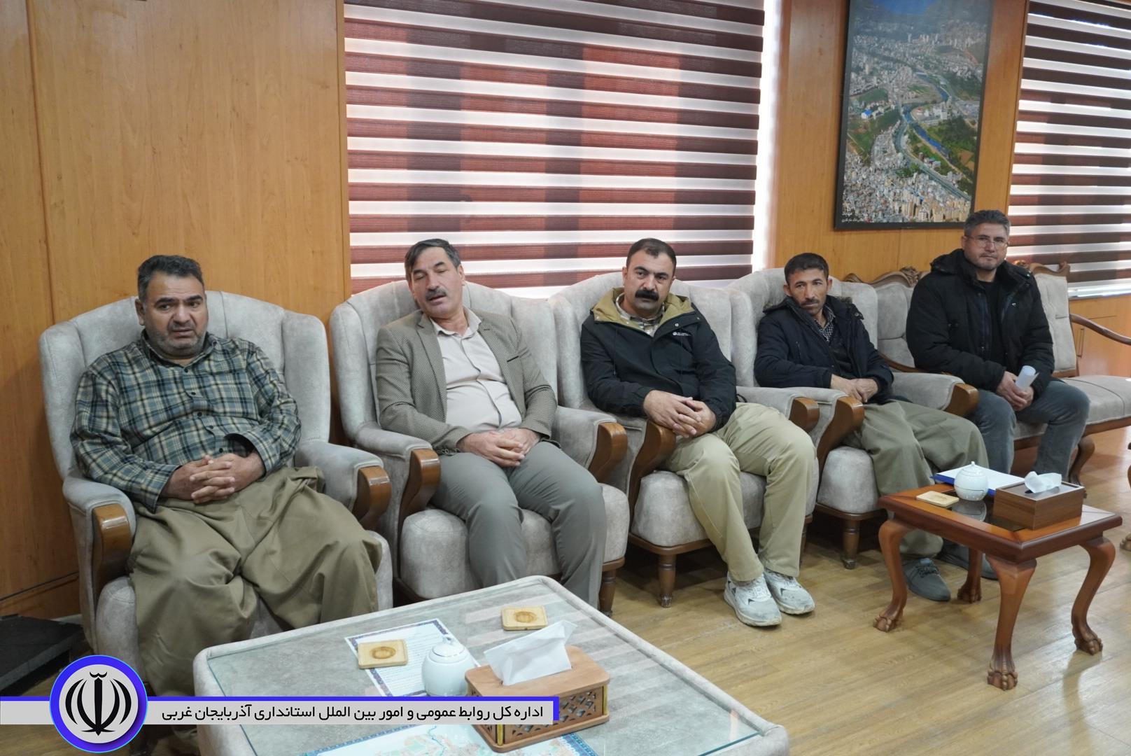 پاسخگویی و پیگیری مطالبات شهروندان در ملاقات مردمی با فرماندار مهاباد