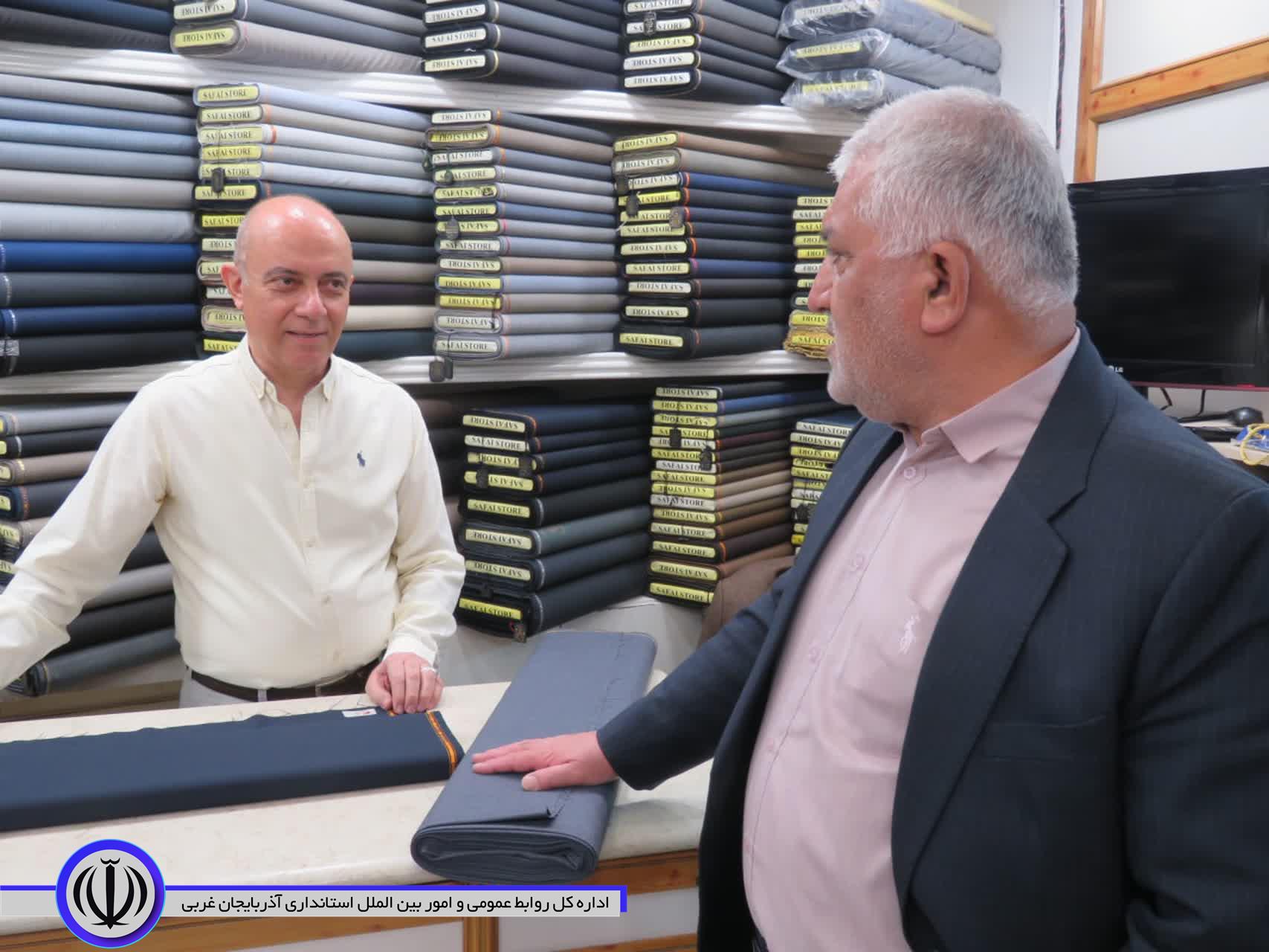 توزیع بیش از 100 تُن کالای اساسی در مهاباد آغاز شد