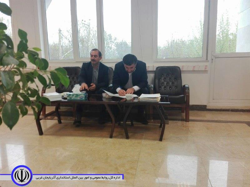 بازدید سرزده دکتر شجاعی معاون استاندار و فرماندار ویژه شهرستان مهاباد از اداره امور مالیاتی شهرستان مهاباد