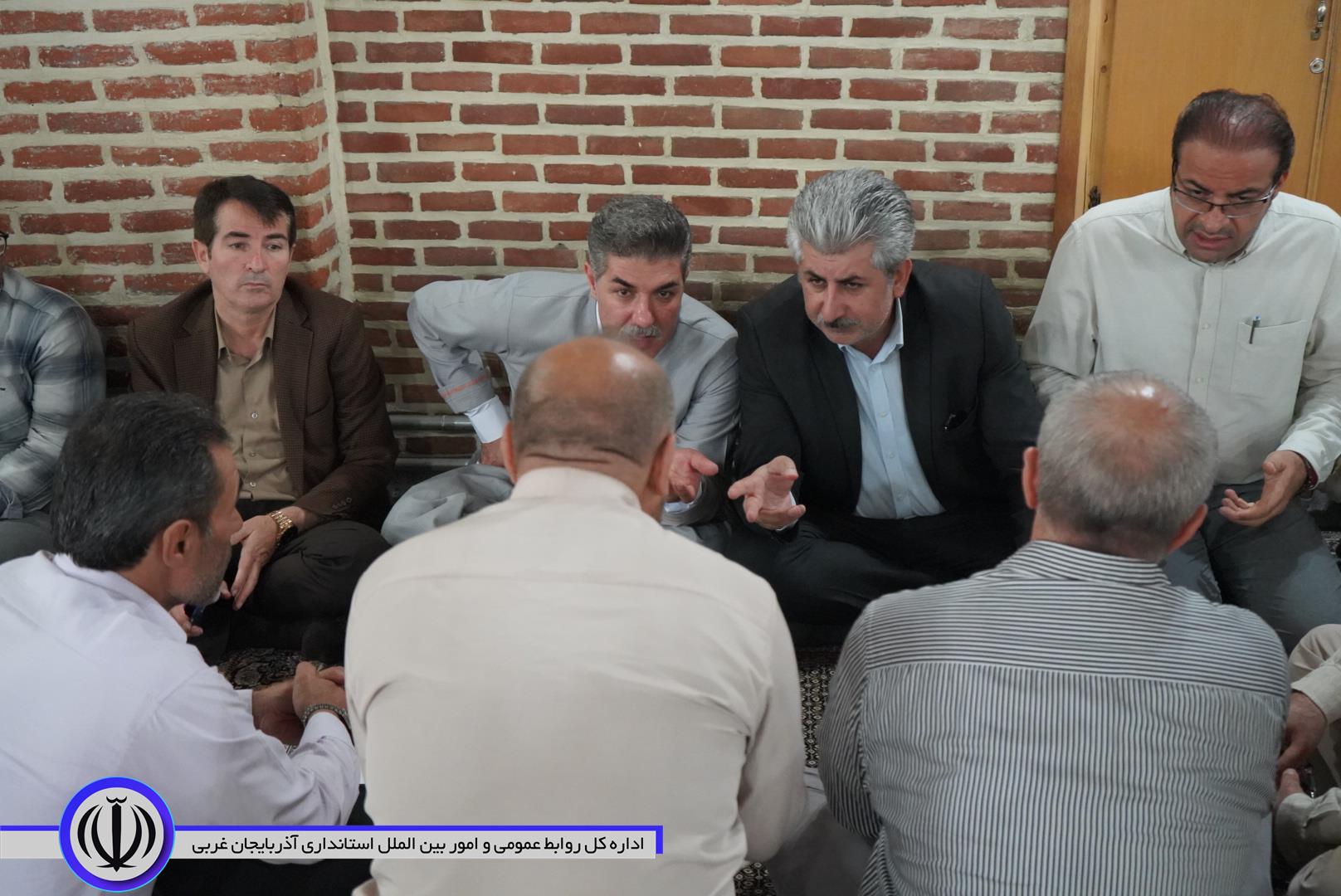 میز خدمت مهاباد؛ فرصتی برای گفت‌وگوی مستقیم مردم با مسئولان