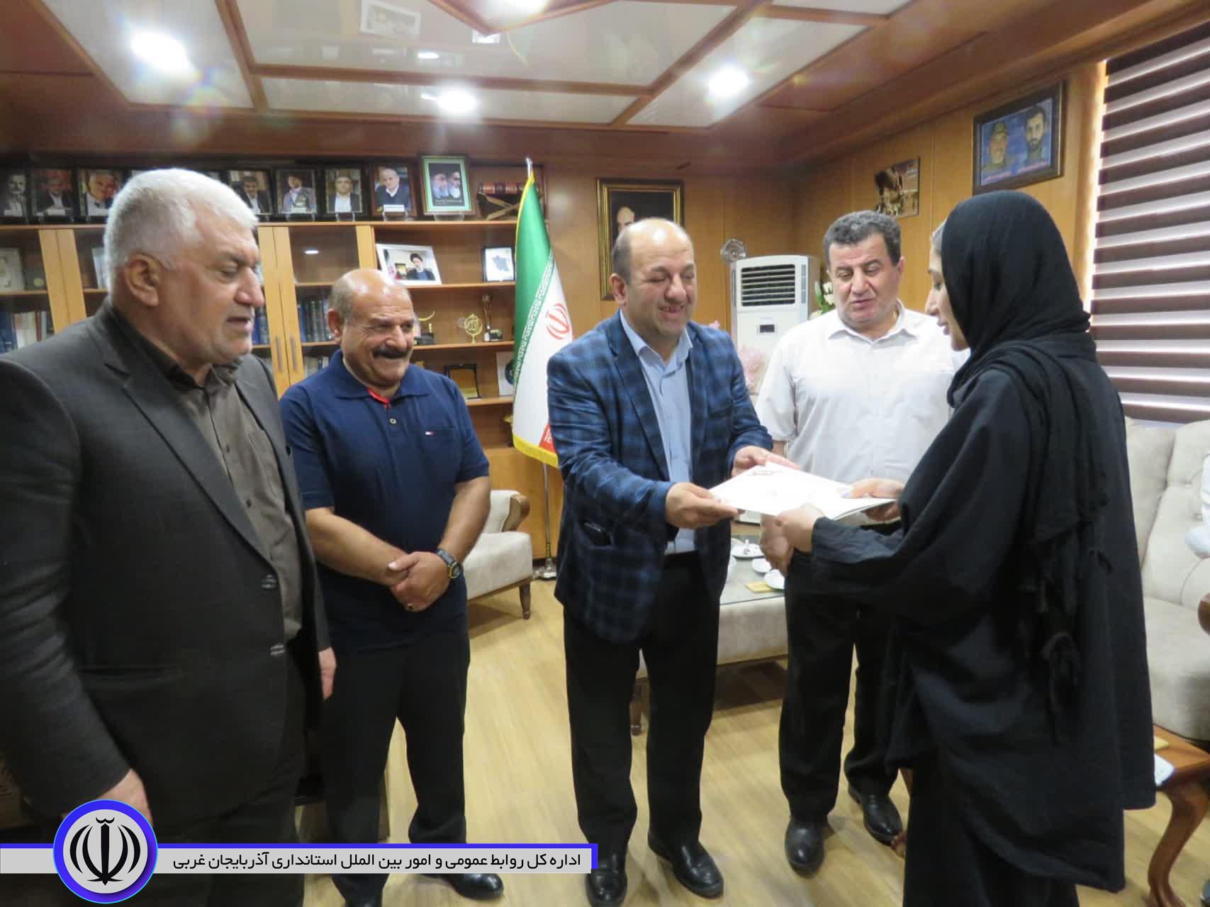قهرمانان وزنهبرداری در مهاباد مورد تجلیل قرار گرفتند
