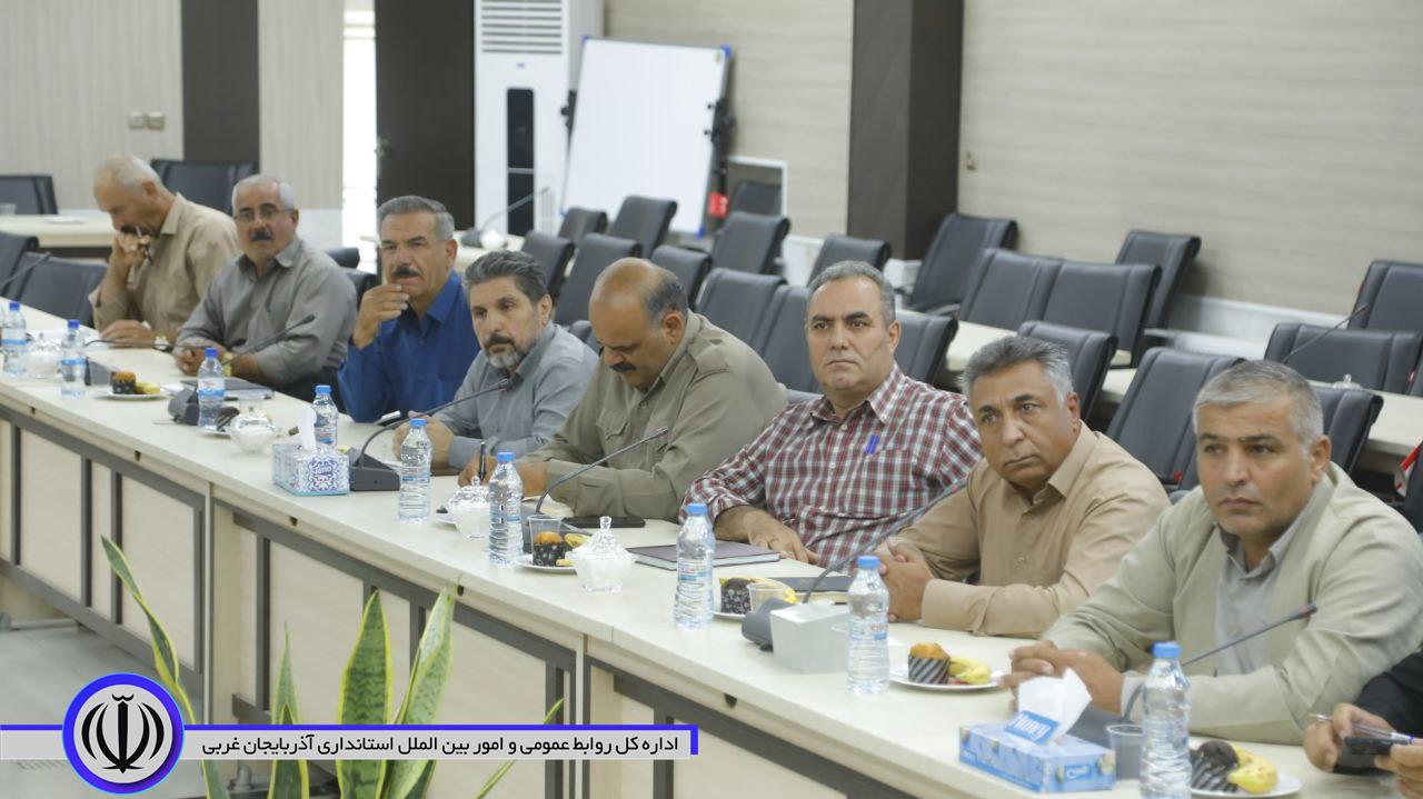 بررسی مشکلات تولید کنندگان صنعت دام و طیور در مهاباد