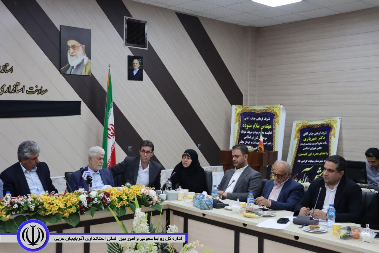 حضور اعضای کمیسیون بهداشت و درمان مجلس، جمعی از معاونان وزارت بهداشت، معاون درمان سازمان تامین اجتماعی کشور معاونین وزرای بهداشت و درمان و تعاون و کار و رفاه اجتماعی و مسولان استانی و شهرستانی