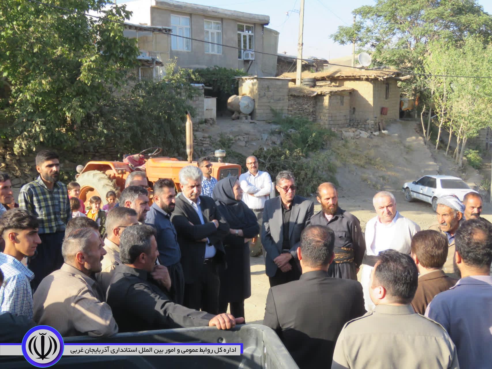 میز خدمت ویژه هفته دفاع مقدس در روستای محمود آباد_دول بهار برگزار شد