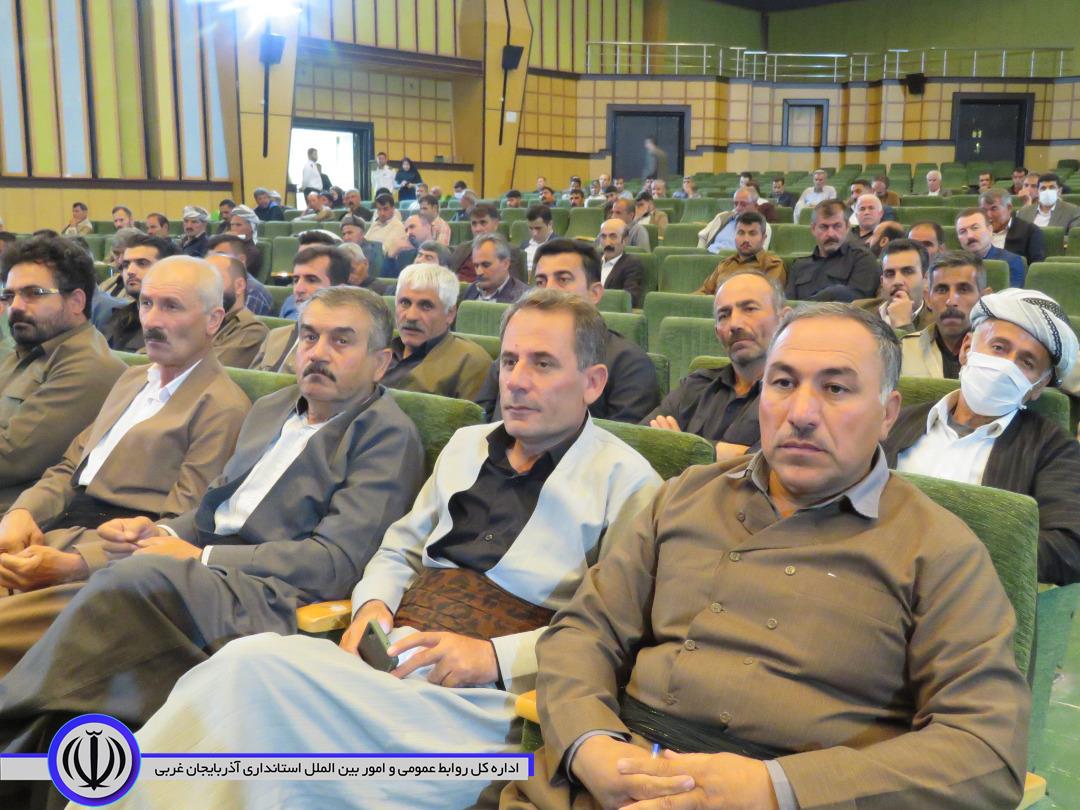 مراسم تقدیر از شوراهای اسلامی شهر و روستا در شهرستان مهاباد برگزار شد