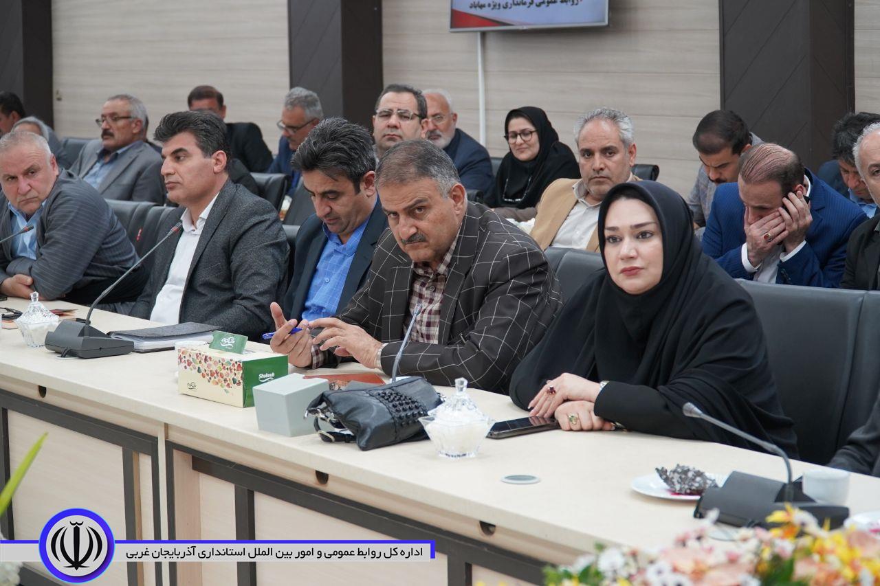 لزوم پیگیری پروژههای بالای 60 درصد پیشرفت فیزیکی در مهاباد