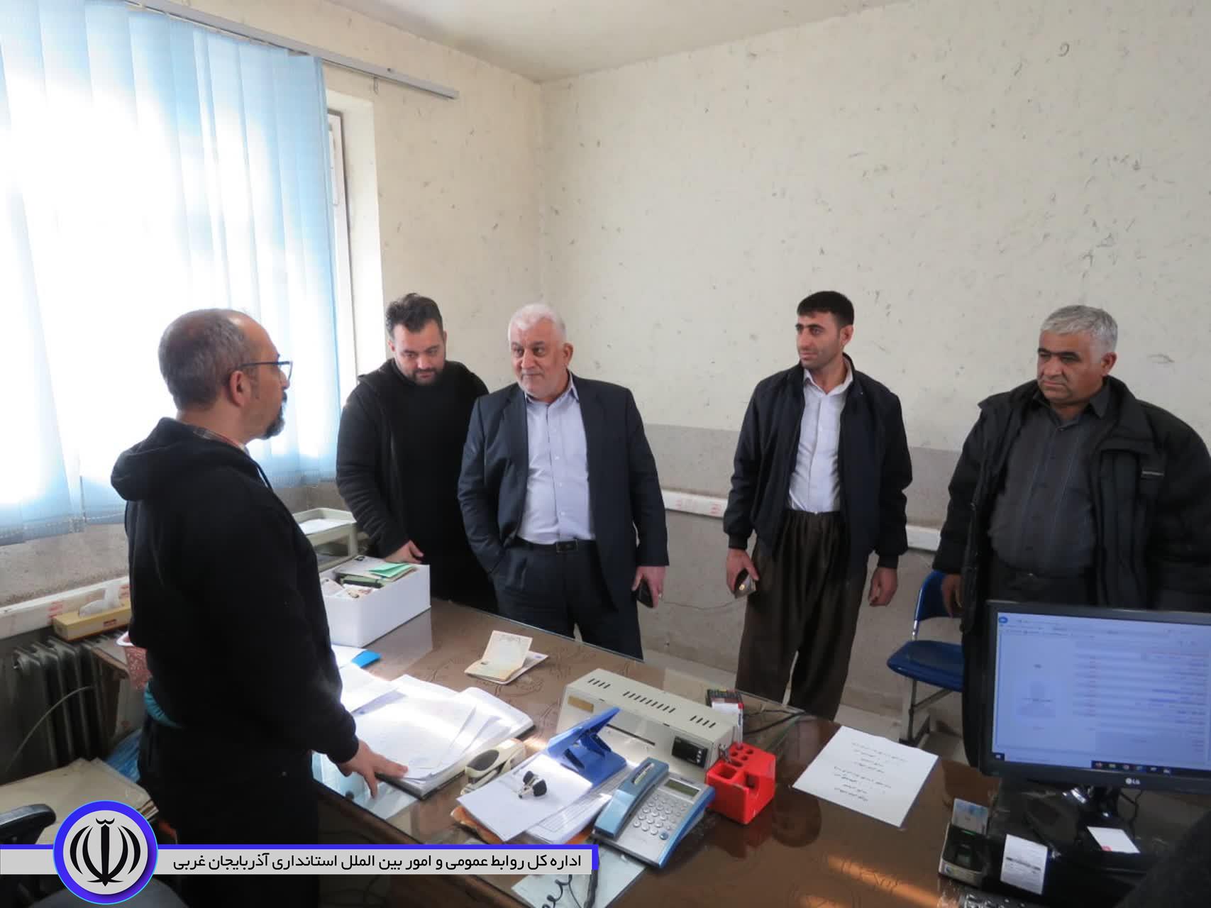 دیدار فرماندار ویژه شهرستان مهاباد با کارکنان ثبت احوال شهرستان مهاباد