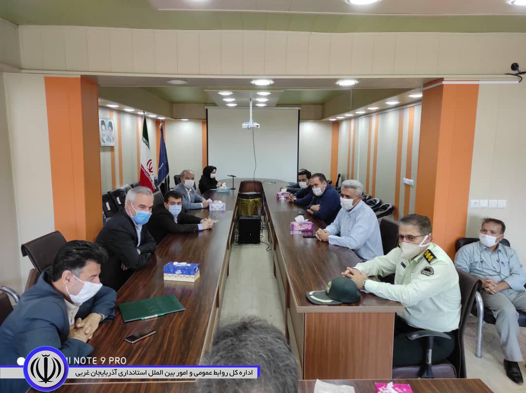 تبریک معاونت استاندار و فرماندار ویژه شهرستان مهاباد به رئیس جدید بیمارستان امام خمینی(ره) مهاباد