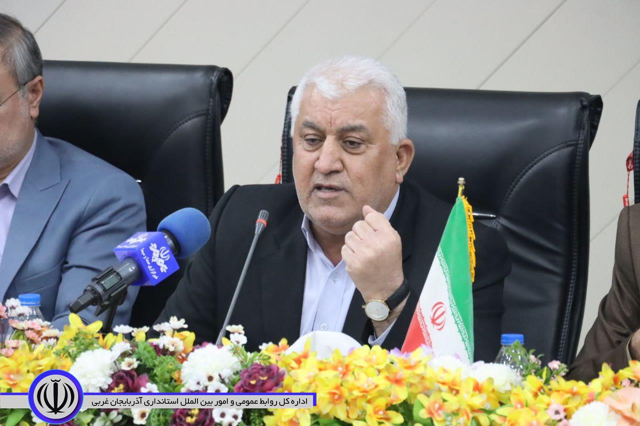فرماندار مهاباد: 830 میلیارد ریال درآمد مالیاتی به طرح های عمرانی تخصیص یافت