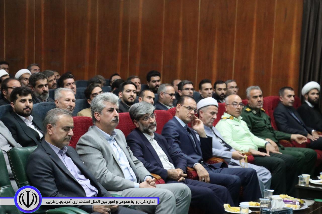 آیین تودیع و معارفه دادستان عمومی و انقلاب مهاباد برگزار شد