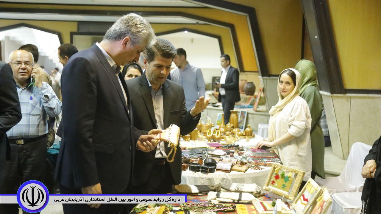 نمایشگاه صنایع دستی در مهاباد افتتاح شد
