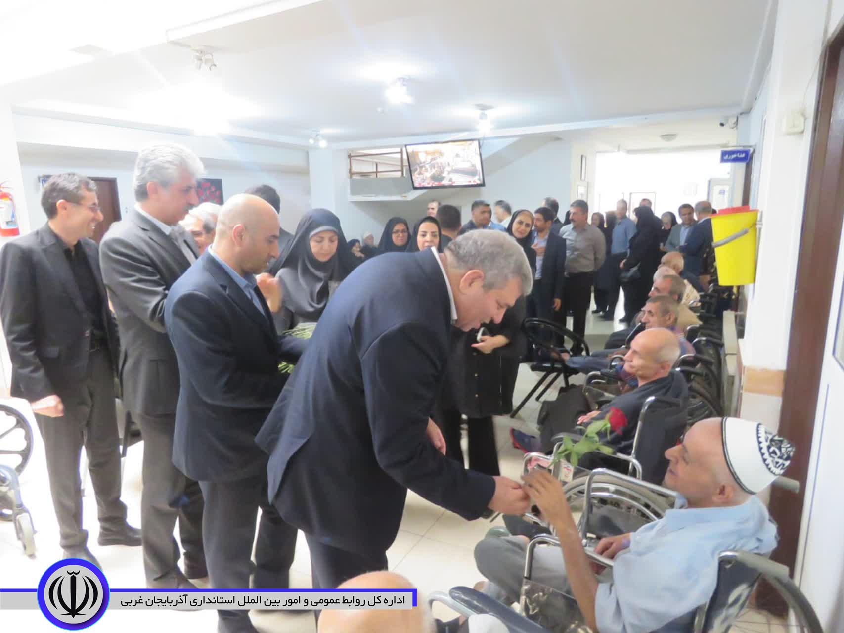 جلسه بررسی مشکلات حوزه بهزیستی در مهاباد برگزار شد