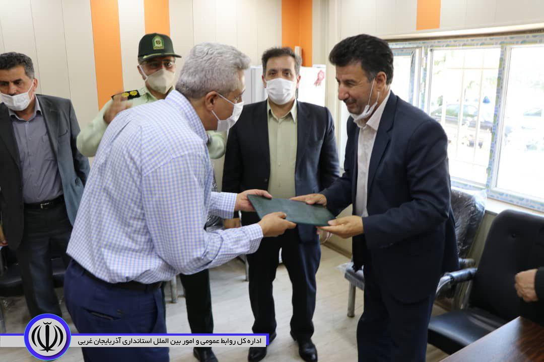 تبریک معاونت استاندار و فرماندار ویژه شهرستان مهاباد به رئیس جدید بیمارستان امام خمینی(ره) مهاباد