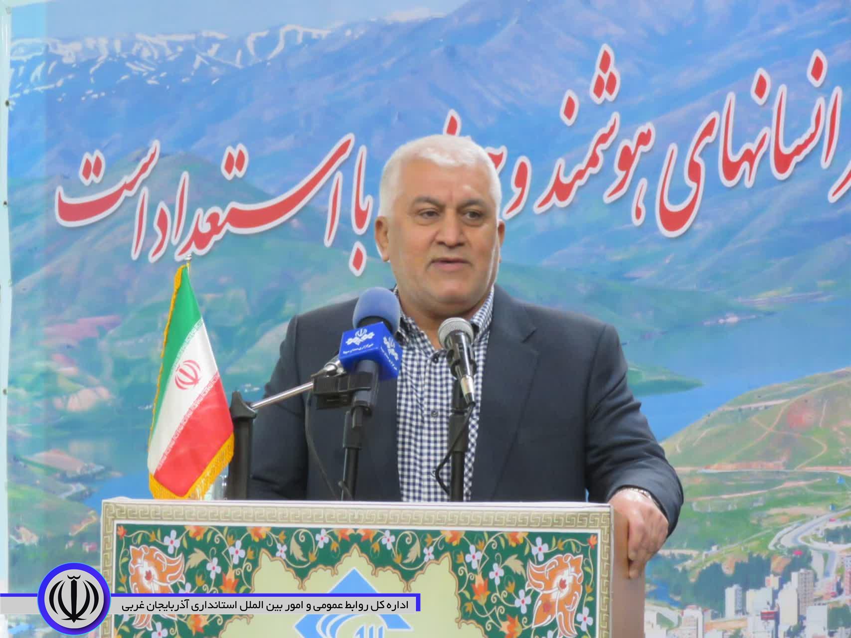 مراسم تکریم و معارفه مدیرکل صدا وسیمای مرکز مهاباد برگزار شد