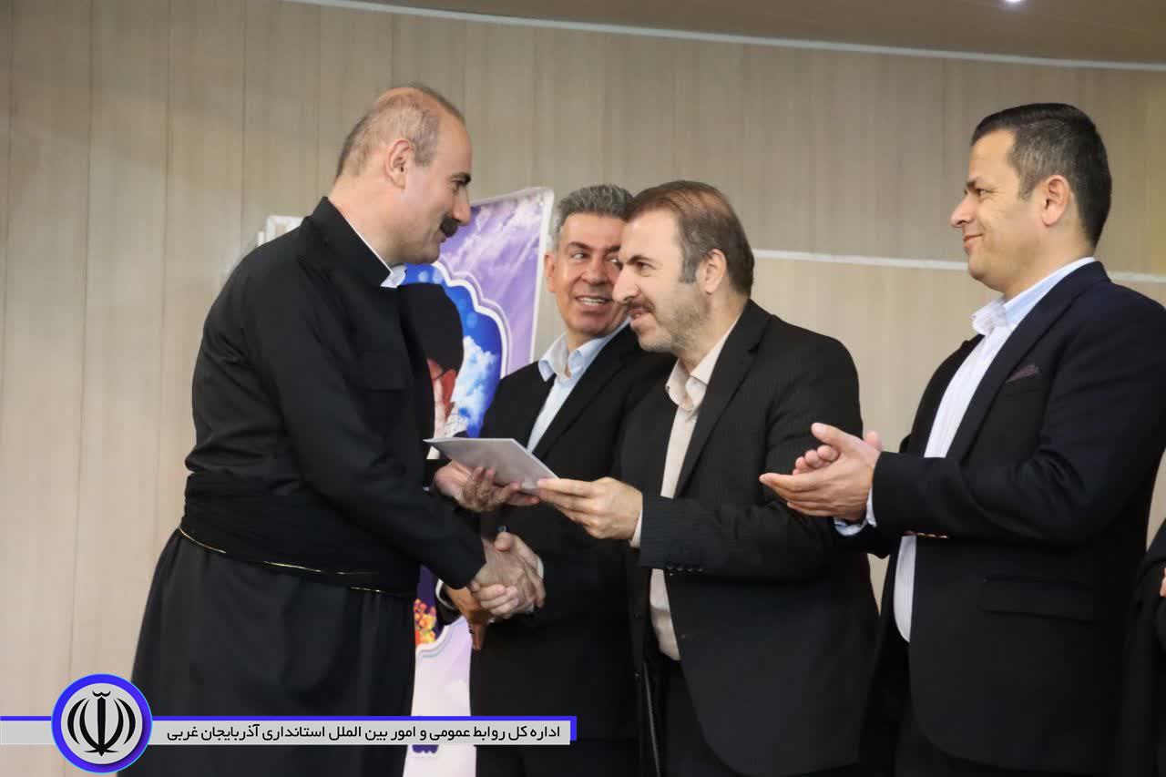 فرماندار مهاباد: کارمندی فرصتی مغتنم برای خدمتگزاری به مردم است