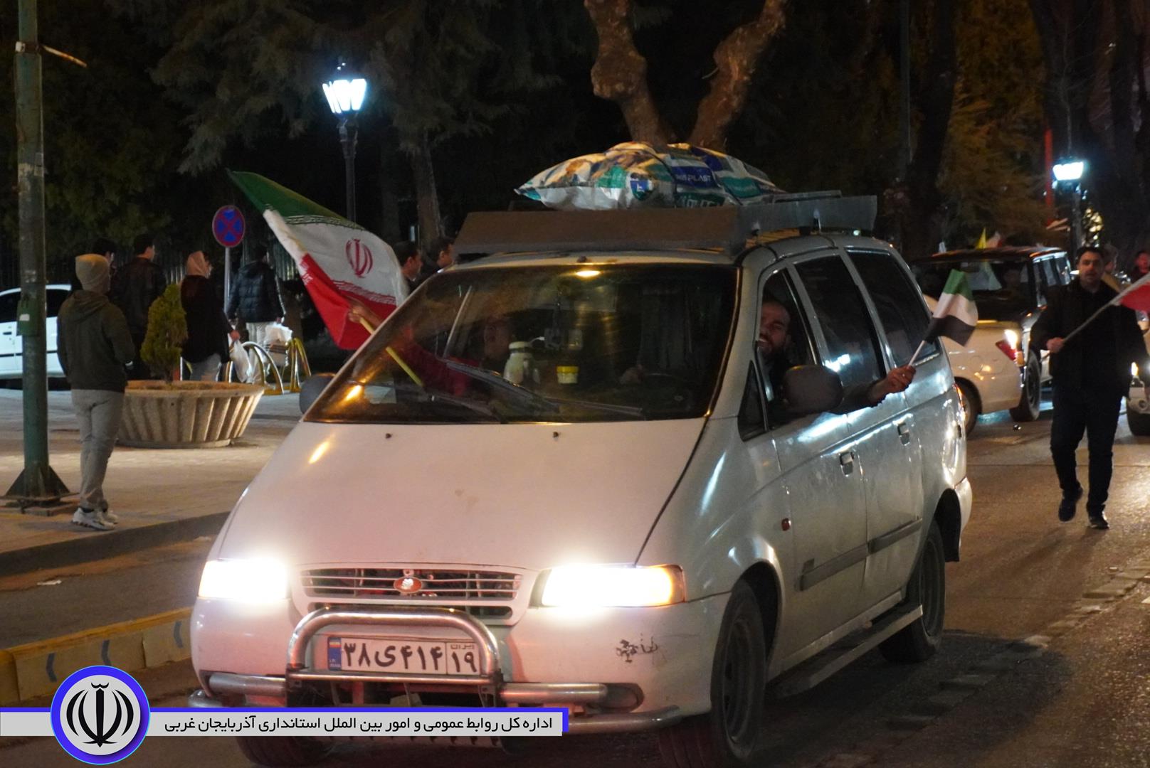 کاروان خودرویی مردم انقلابی مهاباد جلوه‌ای دیگر از اتحاد و همدلی