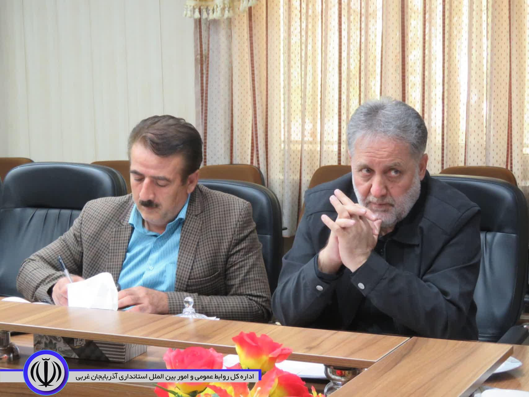 نشست ساماندهی مراکز جمع آوری سیب درختی در مهاباد