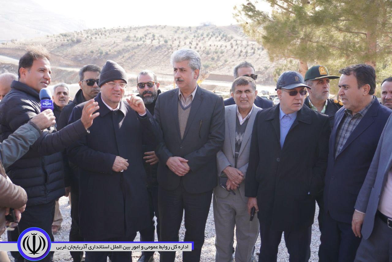 بازدید استاندار آذربایجان‌غربی از روند احداث مجتمع گردشگری و تفریحی پارک استاد هه‌ژار در مهاباد