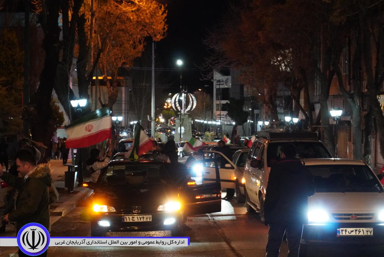 کاروان خودرویی مردم انقلابی مهاباد جلوه‌ای دیگر از اتحاد و همدلی