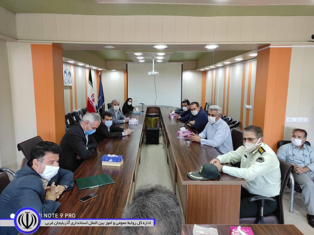 تبریک معاونت استاندار و فرماندار ویژه شهرستان مهاباد به رئیس جدید بیمارستان امام خمینی(ره) مهاباد