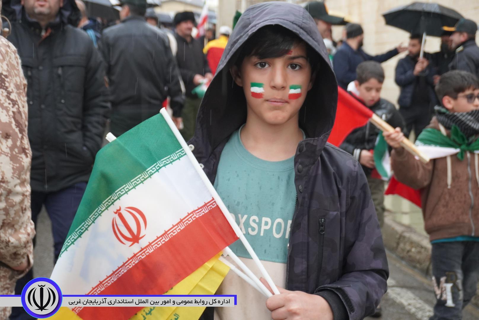 مهابادی‌ها چهل‌وهفتمین سالگرد پیروزی انقلاب اسلامی را زیر باران جشن گرفتند