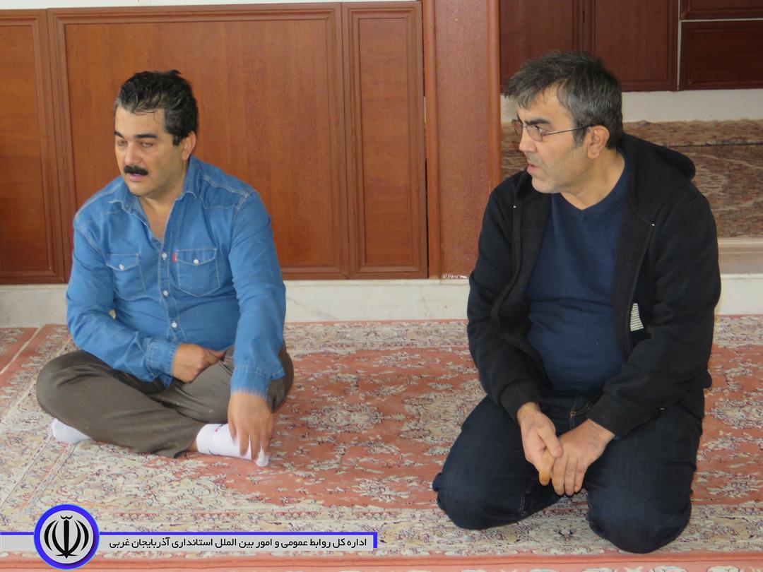 فرماندار مهاباد: دیدار با خانواده شهدا روحیه جهادی را تقویت میکند