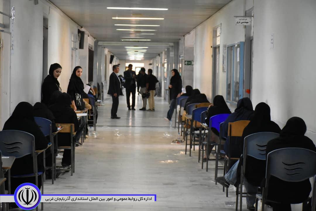 بازدید فرماندار ویژه مهاباد از برگزاری آزمون استخدامی ماده 28 وزارت آموزش وپرورش در مهاباد