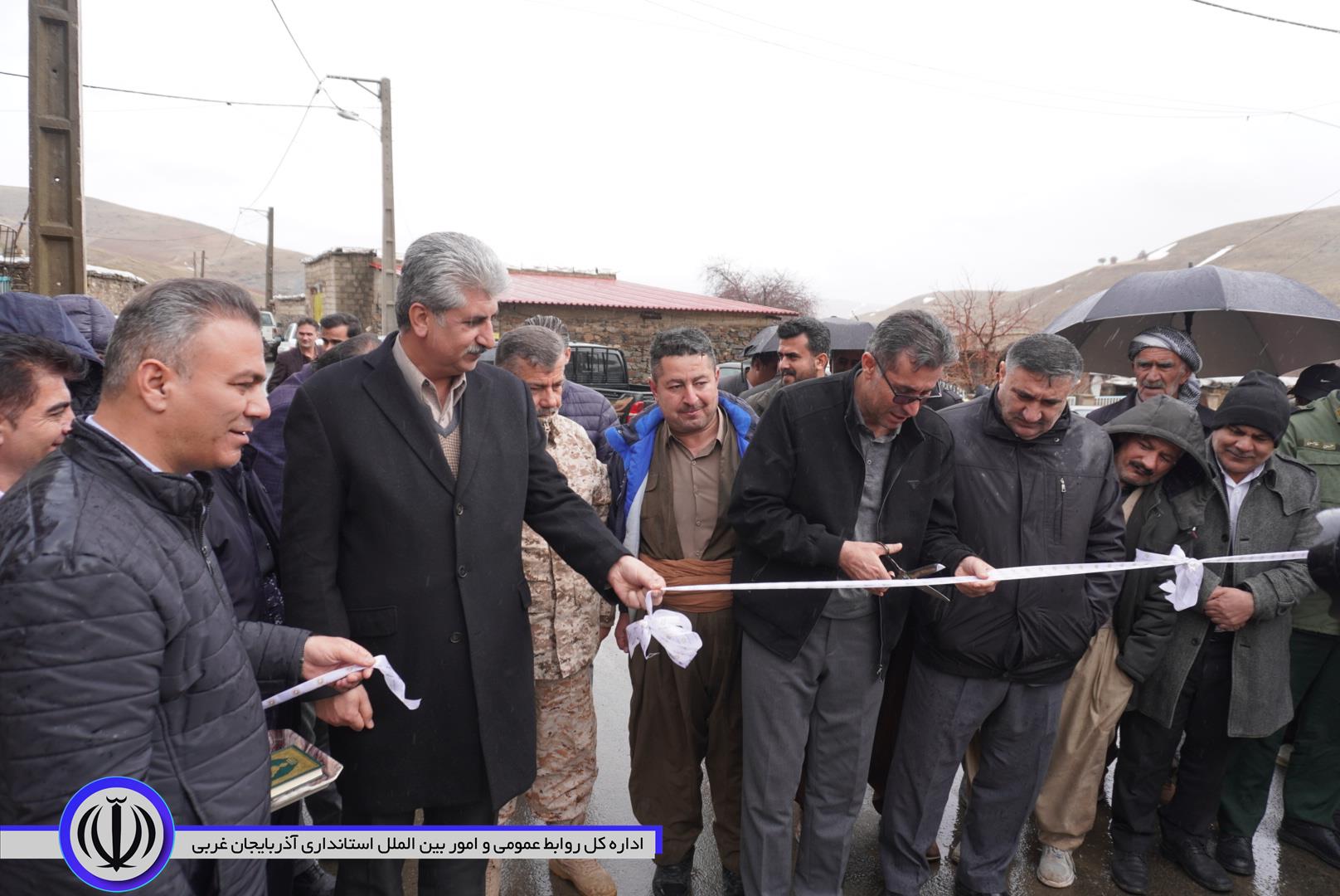 700 میلیارد ریال پروژه‌های آموزشی، راهداری و عمرانی در مهاباد افتتاح شد