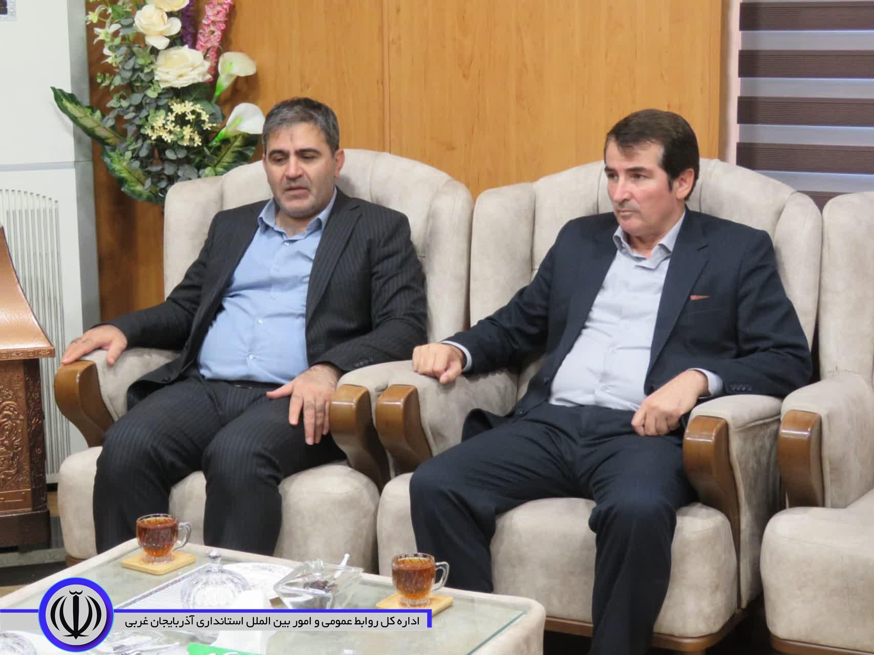 مکان یابی ترانس و انشعاب شبکه برق پاساژ سید نظام مهاباد انجام شد