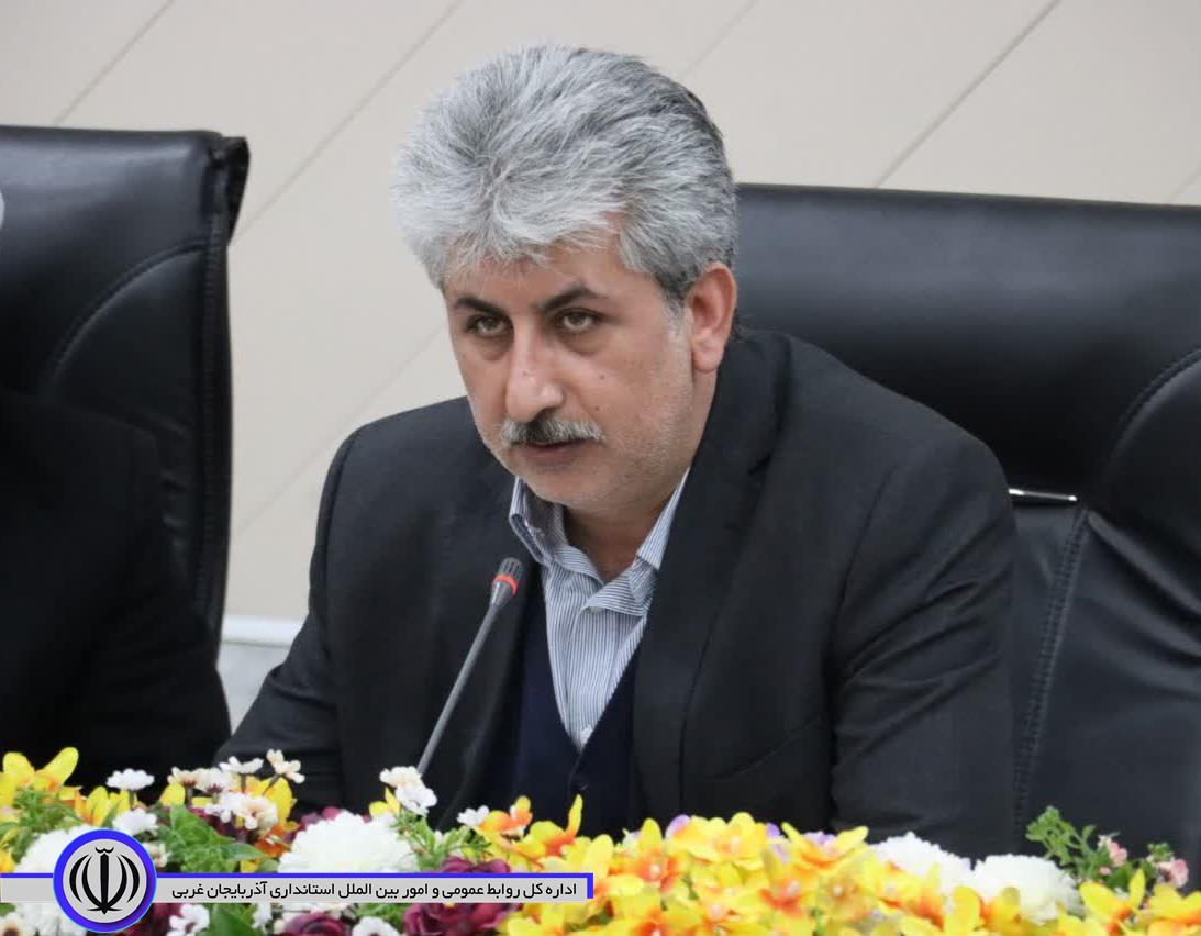 دیدار جمعی از ماموستایان آیینی و امامان جماعت مساجد سطح شهر با سرپرست فرمانداری مهاباد
