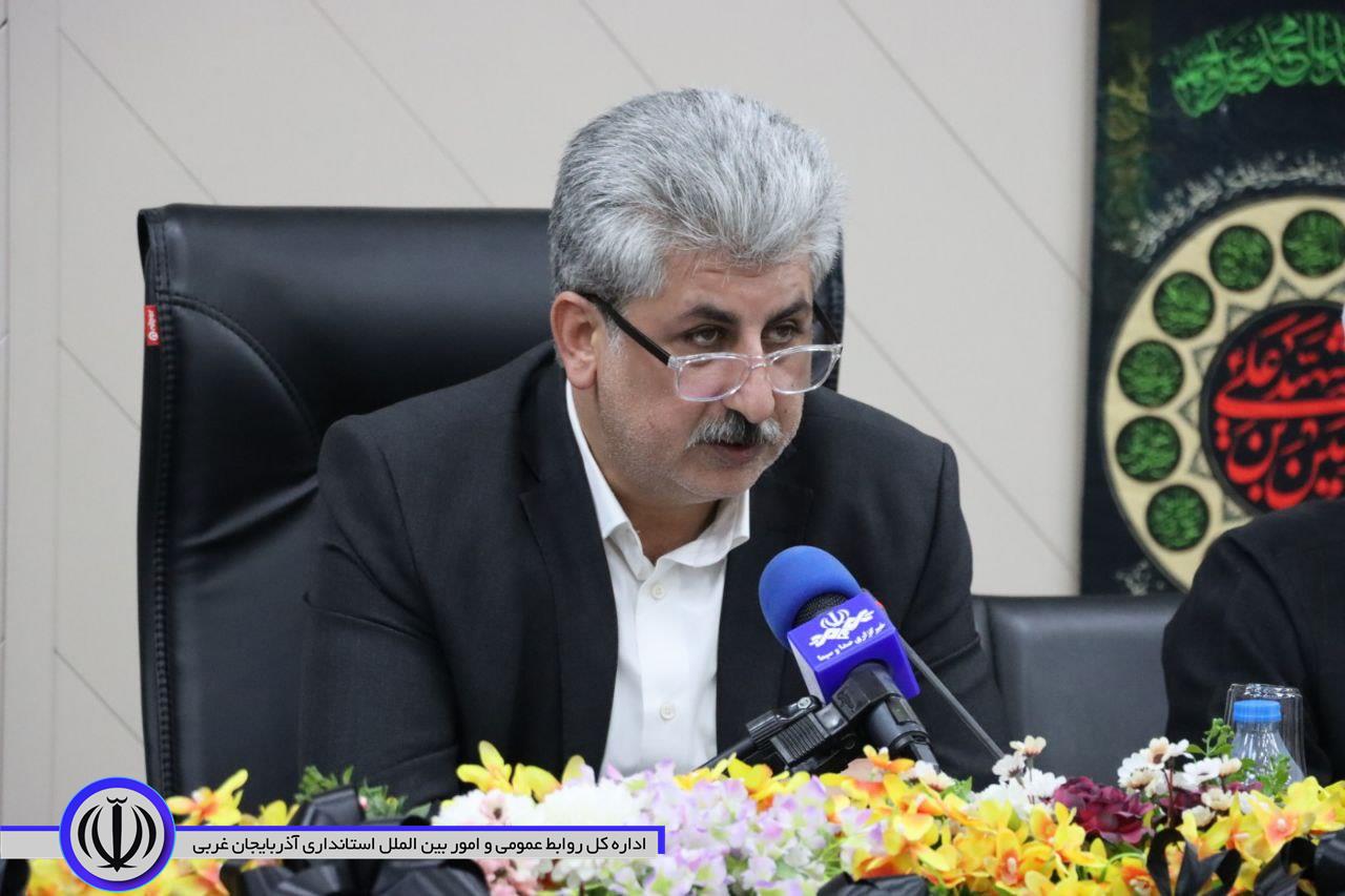 نشست مسوولان شهرستان با بازاریان و معتمدین