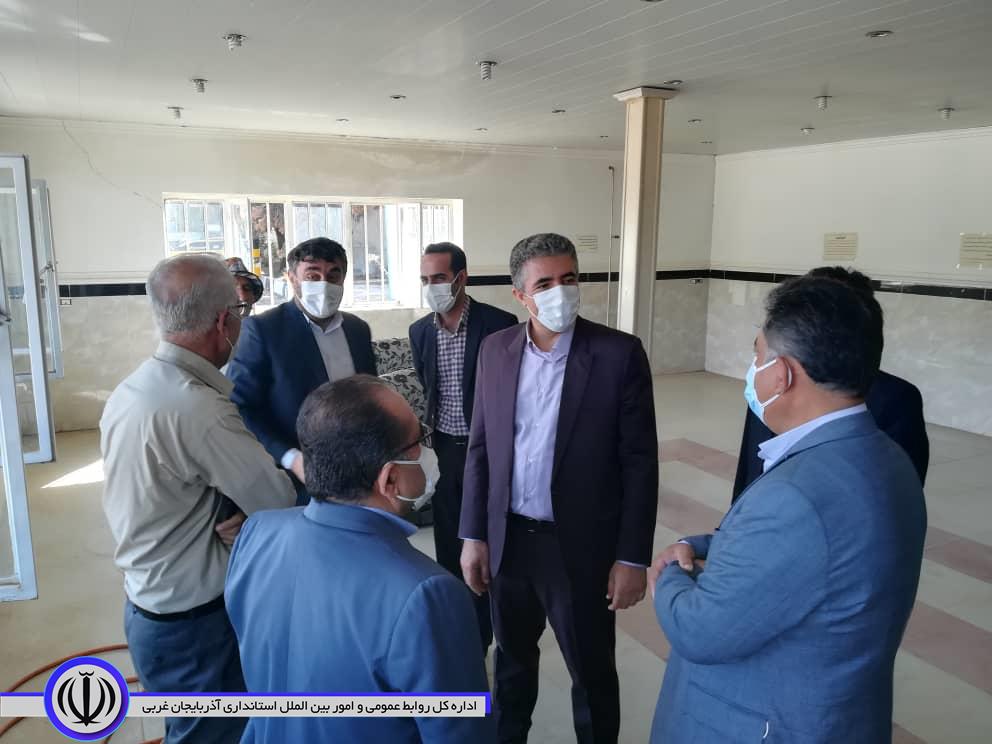 بازدید فرماندار مهاباد از مراکز واکسیناسیون کرونا