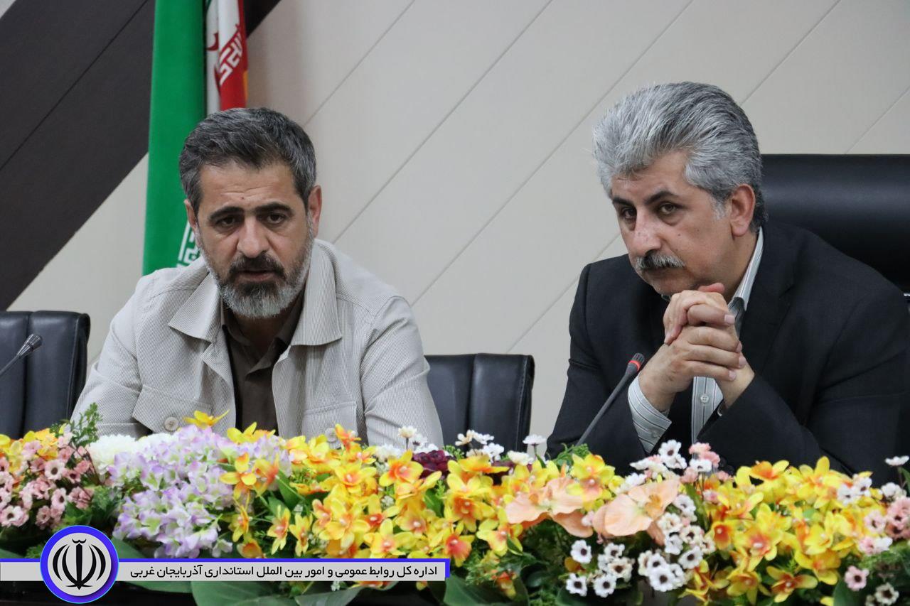 فرماندار مهاباد: از اجرای طرح های ترافیکی و ایده های نو و کاربردی برای مدیریت ترافیک شهرستان استفاده شود.