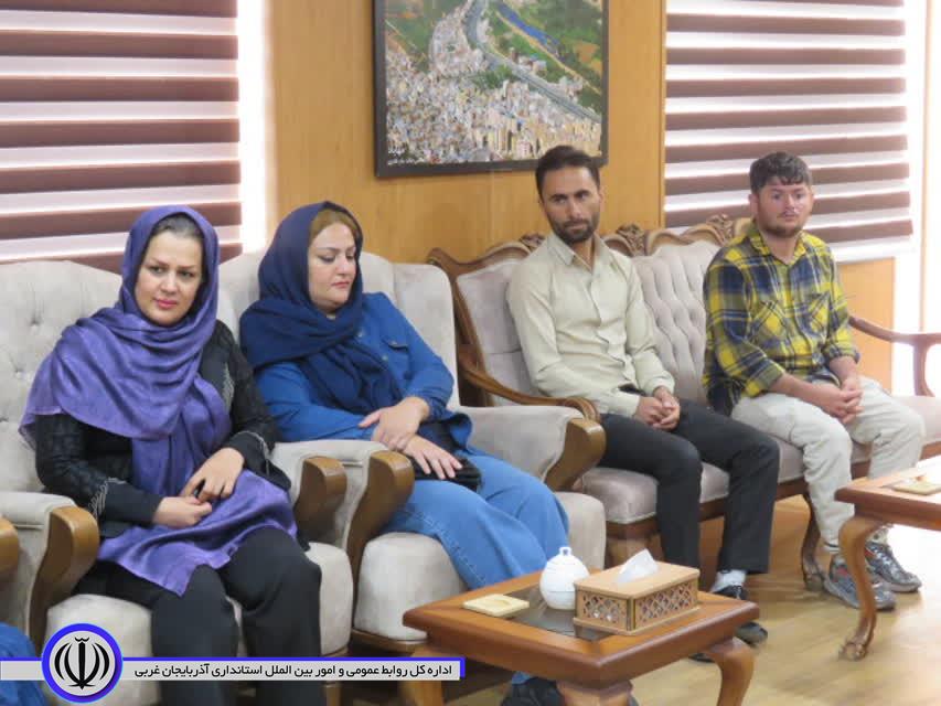 تصاویری از جلسه ملاقات عمومی فرماندار مهاباد در چهارشنبه های مردمی