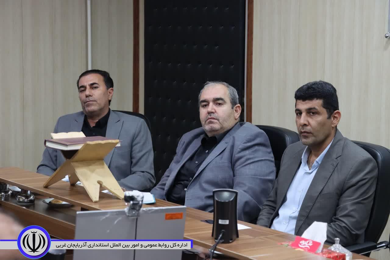 معاون فرماندار: ادارات الگوی رعایت حجاب و عفاف در جامعه باشند