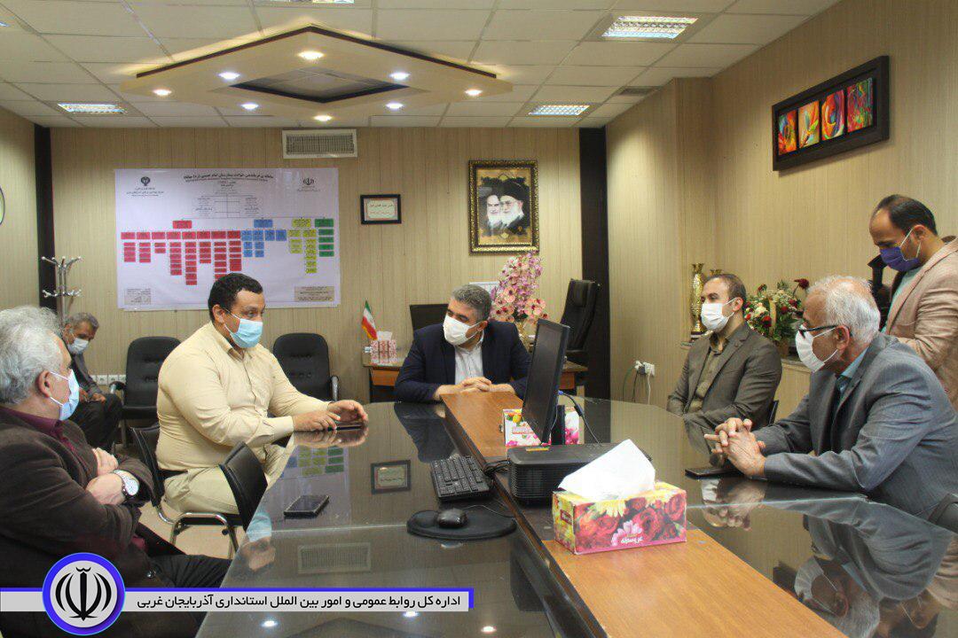 شرکت پتروشیمی 2 میلیارد ریال به بیمارستان مهاباد کمک کرد