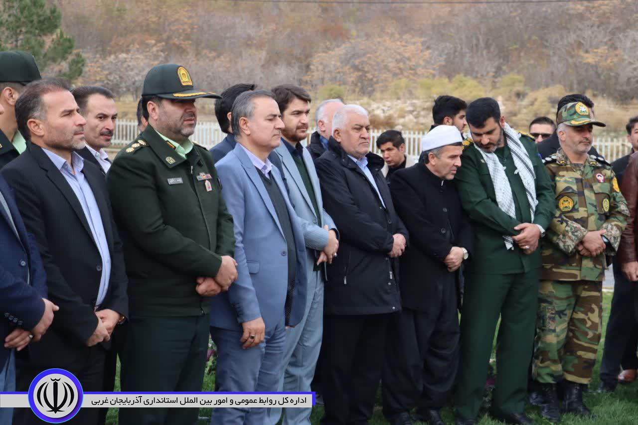 تندیس سردار شهید قاسم سلیمانی در مهاباد رونمایی شد