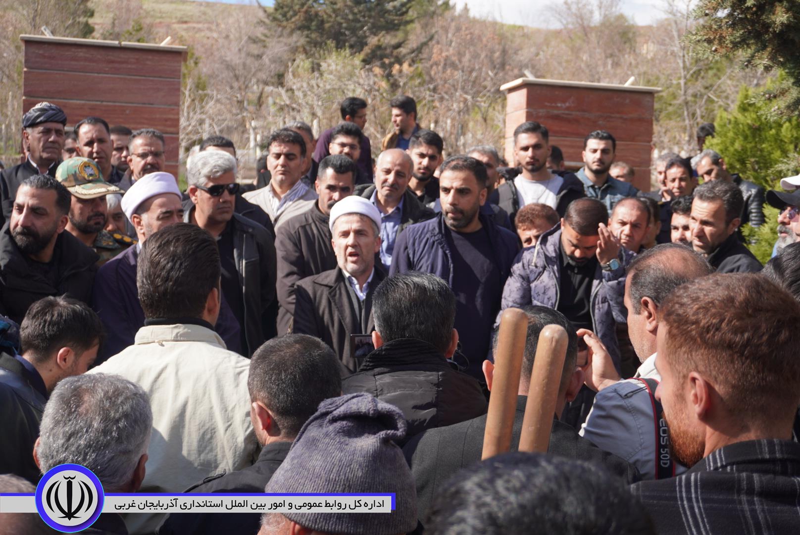 پیکر سرباز شهید مهابادی به خاک سپرده شد