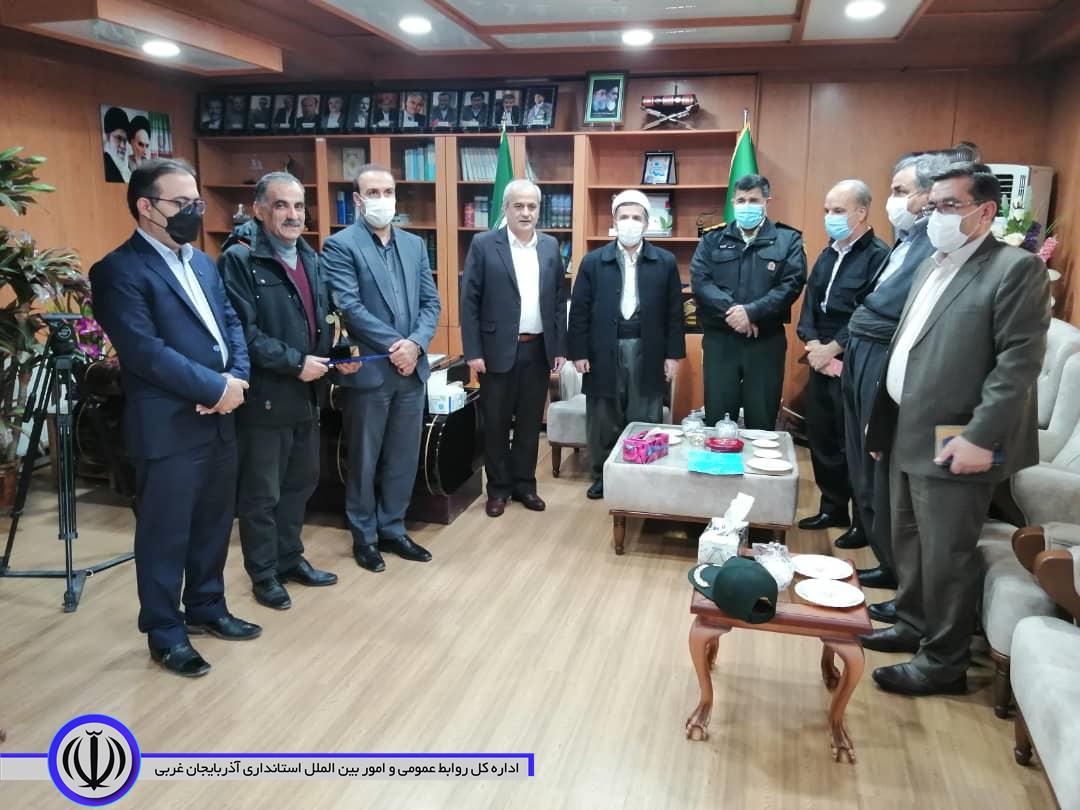 تقدیر از کار آفرین نمونه مهابادی برگزارشد