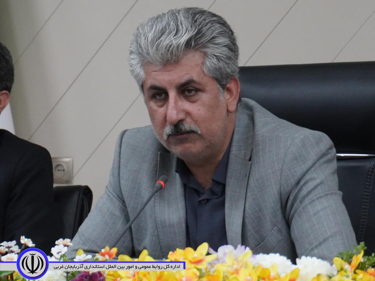 جلسه بررسی پروژه های اقتصادی در مهاباد تشکیل شد