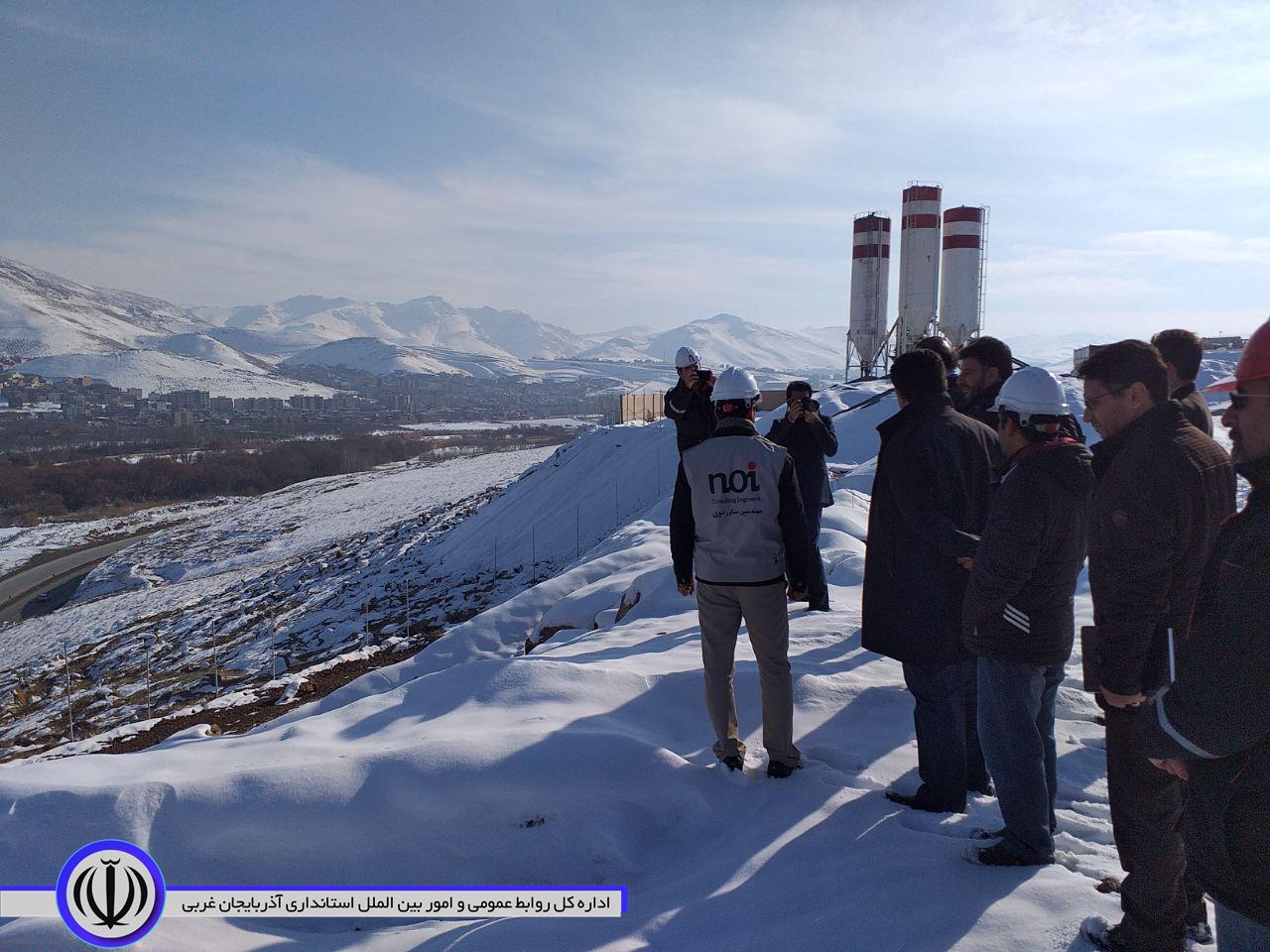 بازدید مدیرکل امور اقتصادی و دارایی استان آذربایجان غربی ، معاون هماهنگی امور اقتصادی استاندار آذربایجانغربی و معاون استاندار و فرماندار ویژه شهرستان مهاباد از بیمارستان 350 تختخوابی
