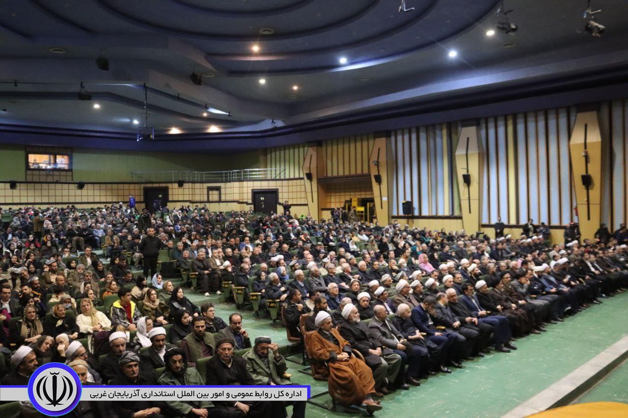 آیین بزرگداشت استاد عبدالرحمان شرفکندی متخلص به «ماموستا ههژار»